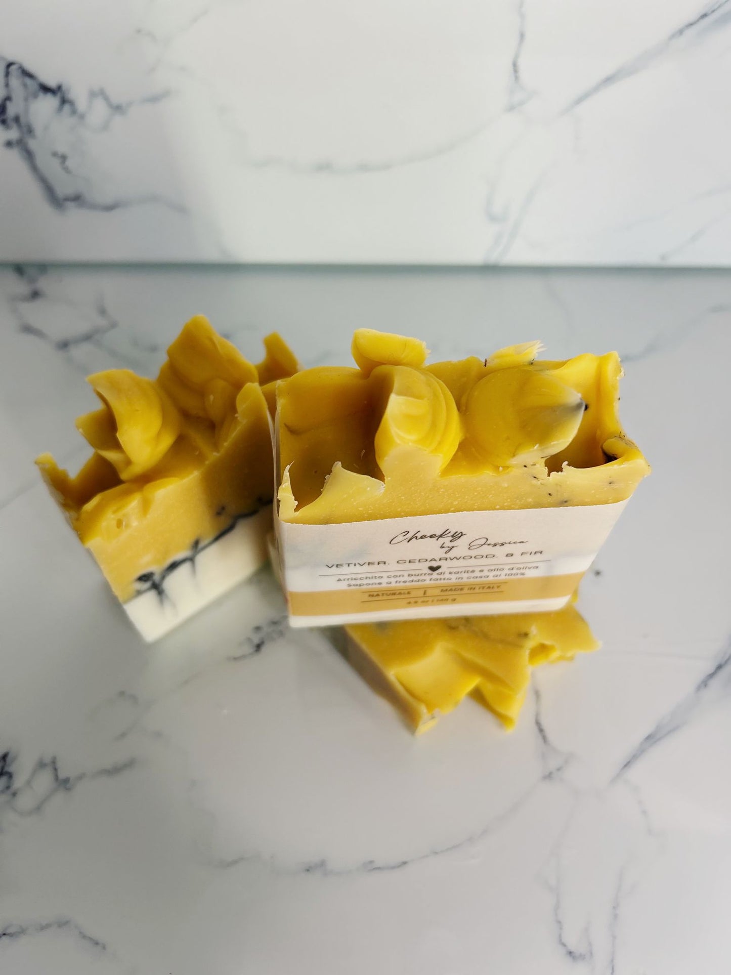 Saponetta al vetiver, cedro e abete